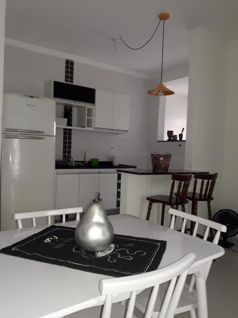 Apto Itagua Apartamento